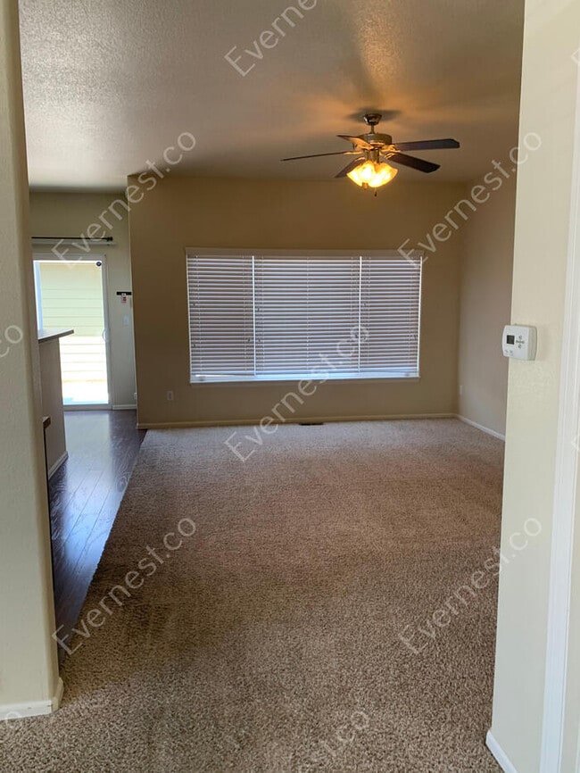 Building Photo - 3-Bed/ 3-Bath Modern Town Home with Attached Garage and Front Porch /Voucher Accepted/Available S...