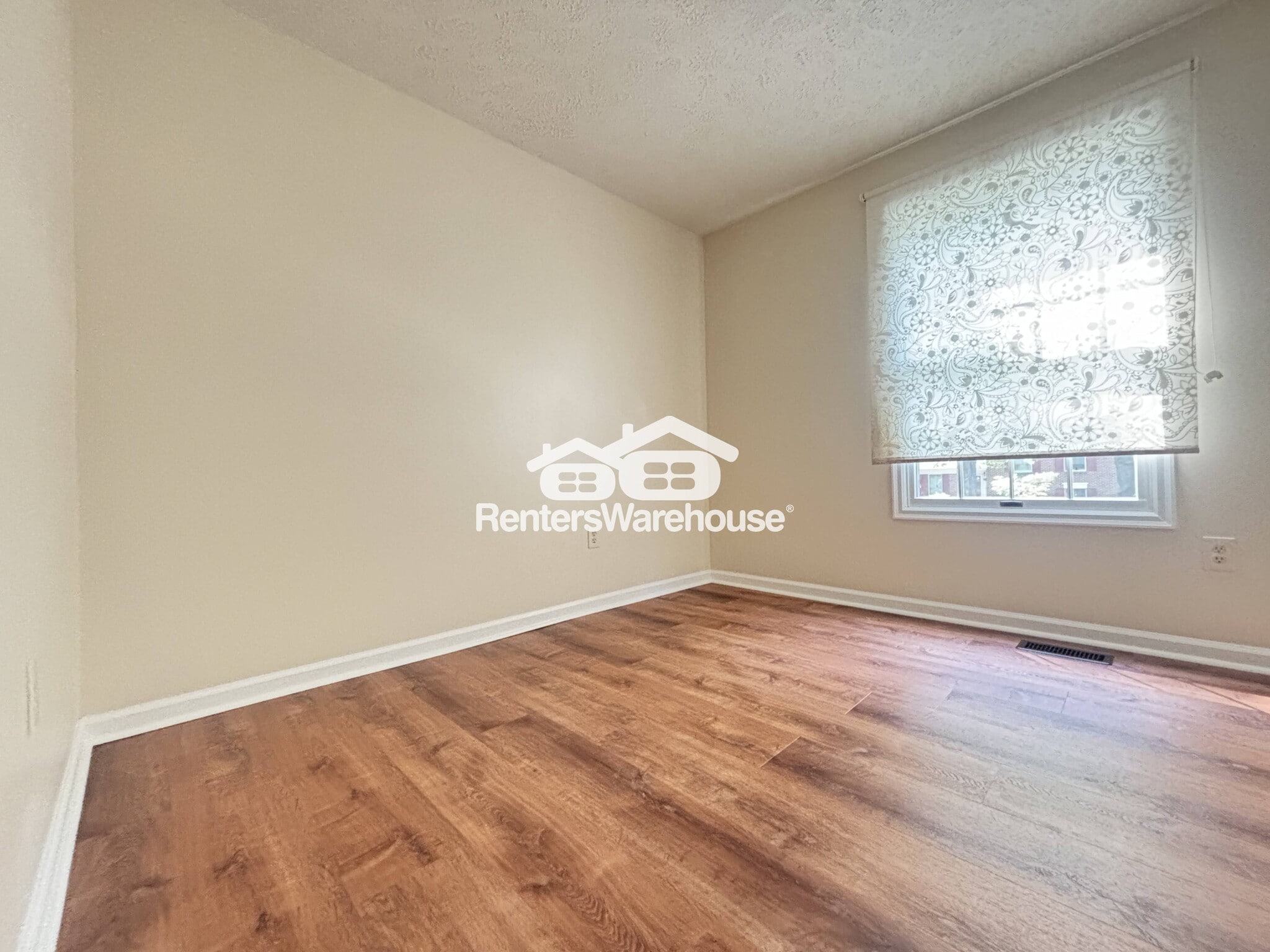 Building Photo - 20925 Shakespeare Dr