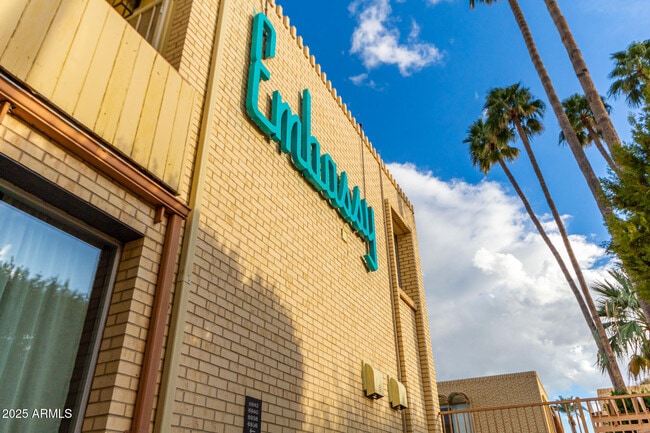 Building Photo - 6936 E 3rd St