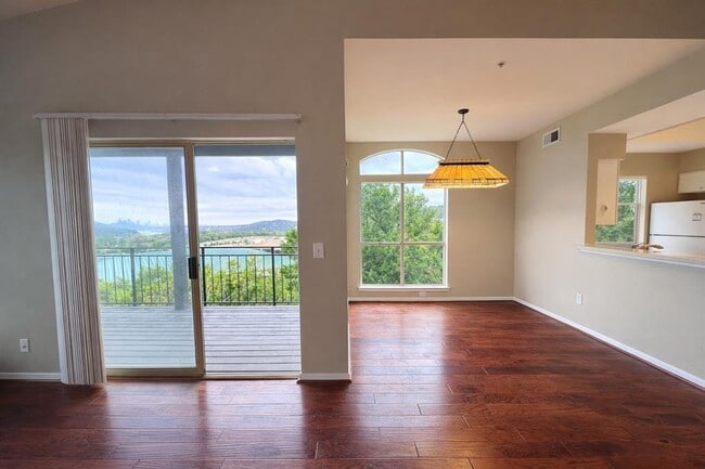 Building Photo - 6000 Shepherd Mountain Cove