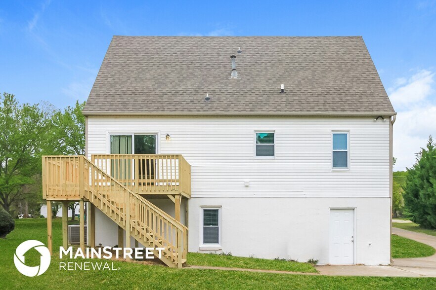 Building Photo - 5600 Marty Ln