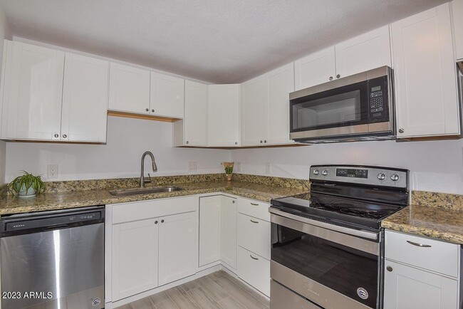 Building Photo - 4716 N 9th St