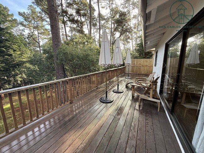 Building Photo - Spacious Three Bedroom Spanish Style Home in Upper Pebble Beach