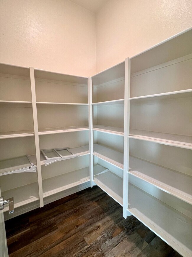 Building Photo - Luxury Living at Suwerte 2 Bedroom 2.5 Bat...