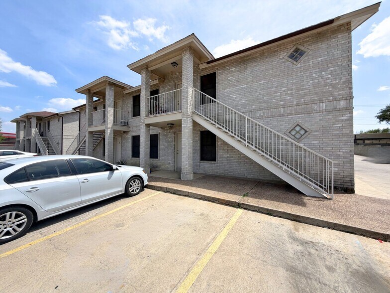 Building Photo - 513 Shiloh Dr