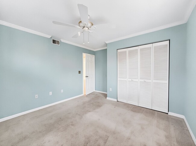 Building Photo - 3041 Sandpiper Bay Cir