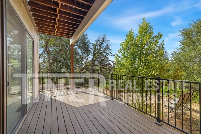 Building Photo - 8708 Bluff Ln