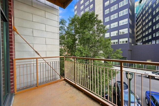Building Photo - 3100 Huron St