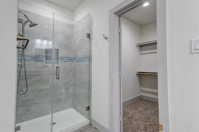 Building Photo - 6043 Rivendell Dr