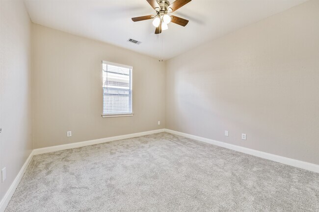 Building Photo - 1712 Hidden Brook Ln