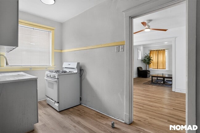 Building Photo - 4946-4948-4948 Cote Brilliante Ave