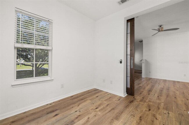 Building Photo - 754 Siena Palm Dr