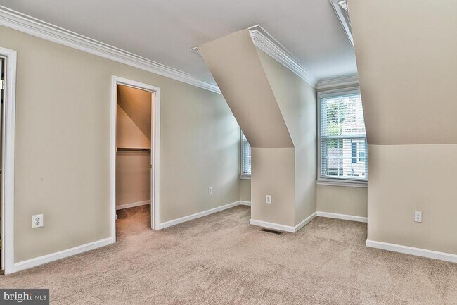 Building Photo - 12817 Mill Brook Ct