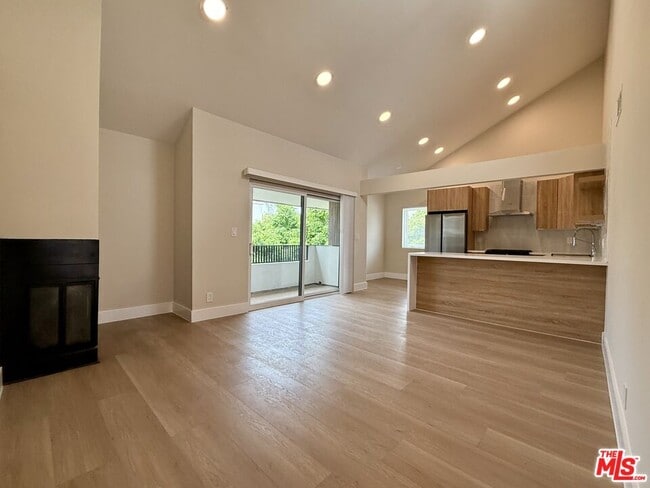 Building Photo - 3750 Glendon Ave