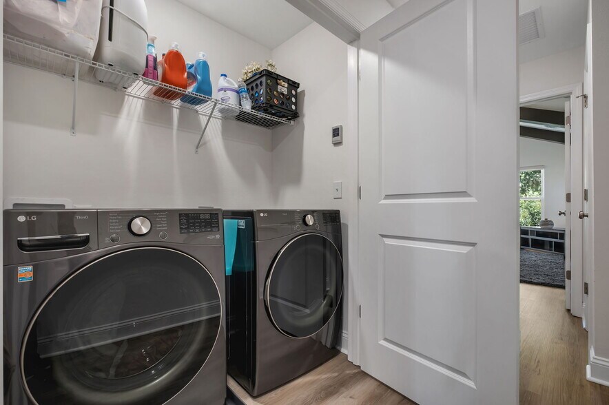 Building Photo - 458 Grand Oaks Rd