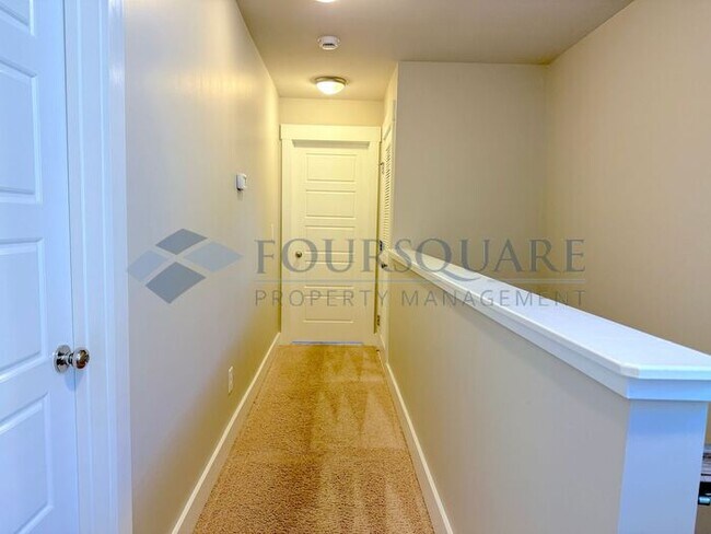 Building Photo - Lovely 3-Bedroom Home with Granite Kitchen, Office Nook & Finished Garage – Near Downtown Knightd...