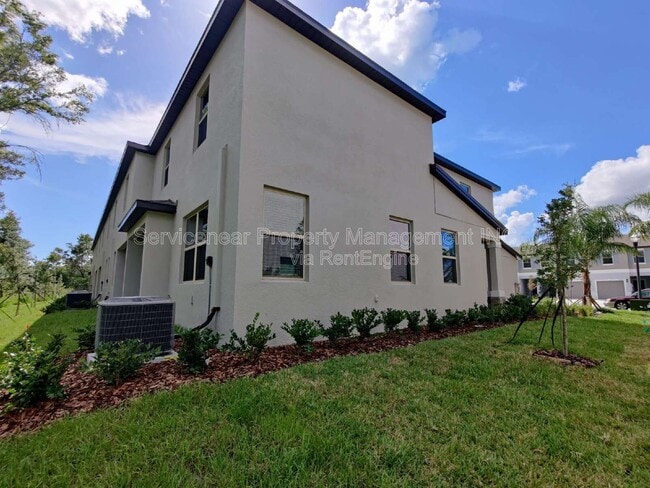 Building Photo - 23264 Willow Glen Way