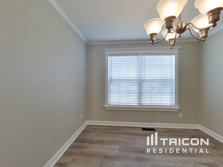 Building Photo - 312 W Winterberry Trail