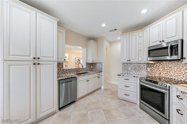 Building Photo - 10382 Autumn Breeze Dr