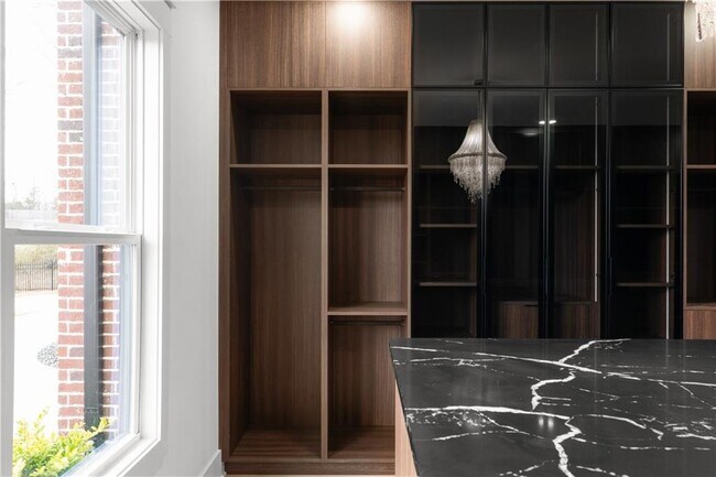 Building Photo - 409 Thunder Rd