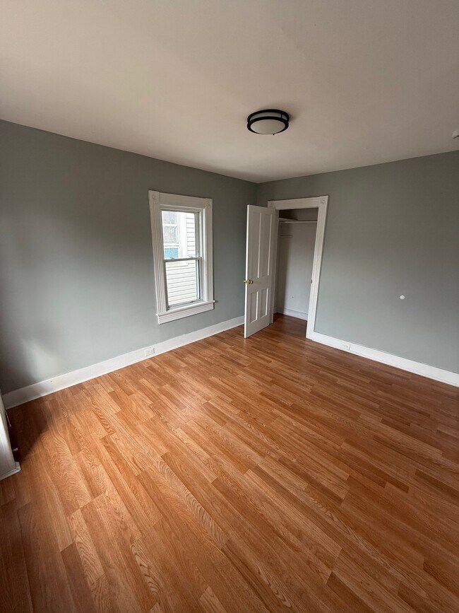 Building Photo - 619 Harrison Ave