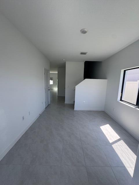 Building Photo - 4844 Dillon St