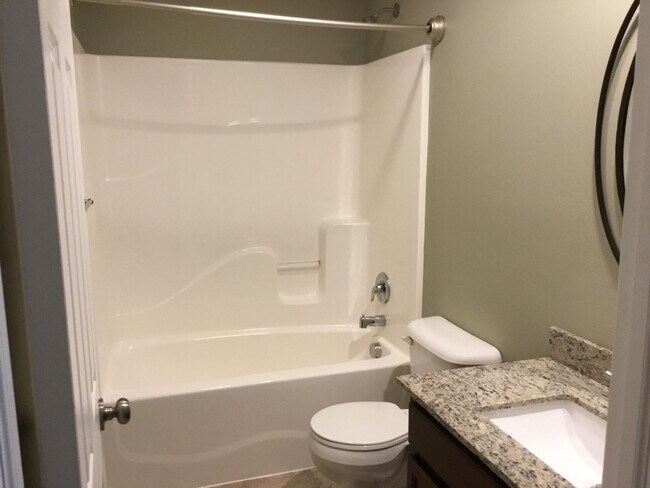 Building Photo - 3030 Meridian Cmns