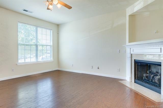 Building Photo - "Charming 3-Bed Oasis with Granite Accents & Pool Retreat in Belmont!"