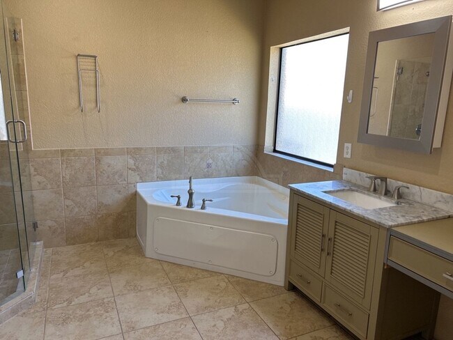 Building Photo - 203 Weeping Willow Ct