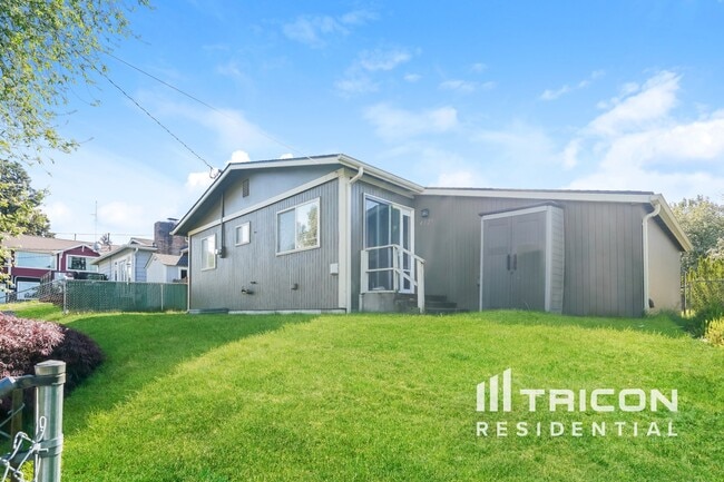 Building Photo - 4121 21st Ave SW