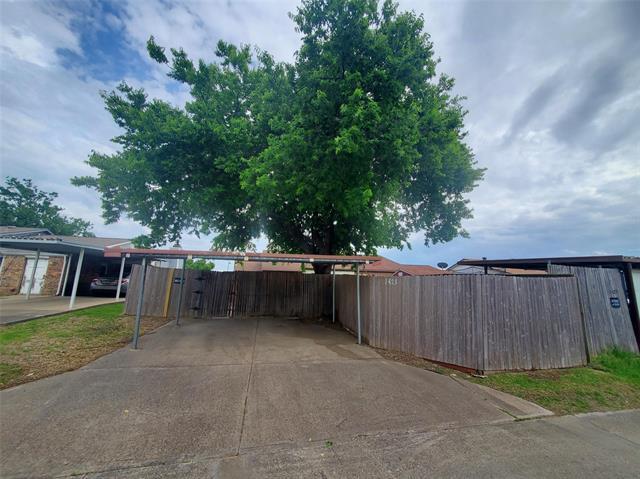 Building Photo - 1425 Brazos Dr