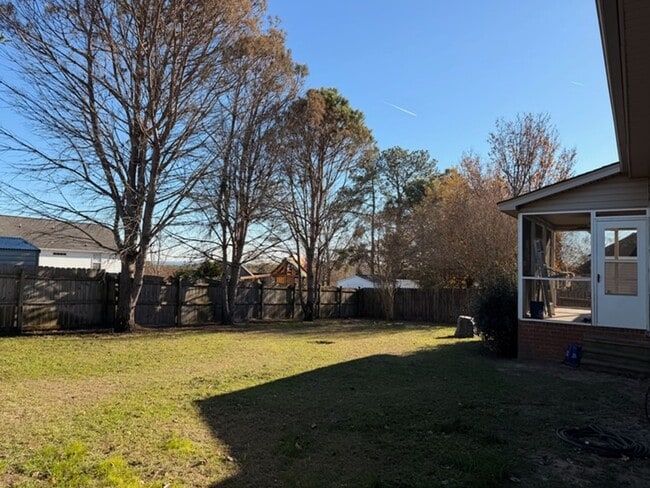 Building Photo - COMING SOON: Well Maintained 3BR 2BA Home w/ Pool Access + Dog Park in GREAT Location!