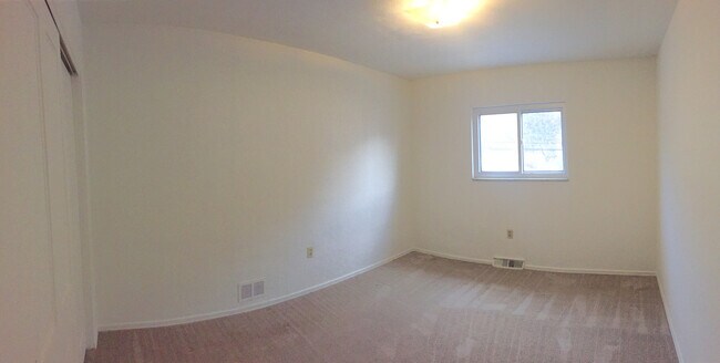 Building Photo - 802 North Ave