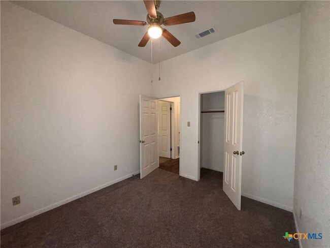Building Photo - 1801 Thomas Ct
