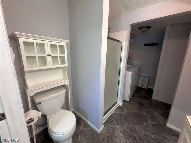 Building Photo - 142 1/2 Beaver Ct