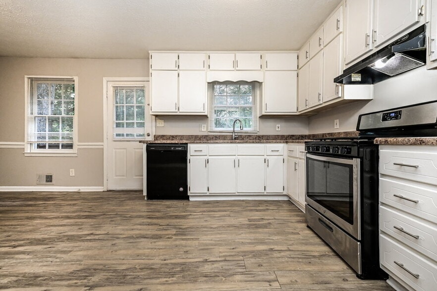 Building Photo - 1589 Cherry Hill Ln SW