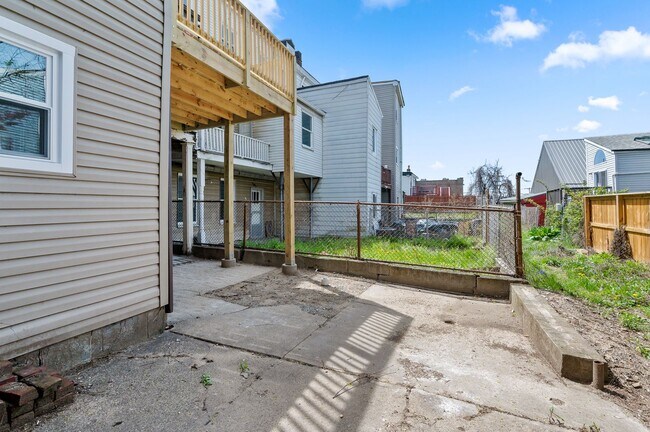 Building Photo - 3423 Denny St