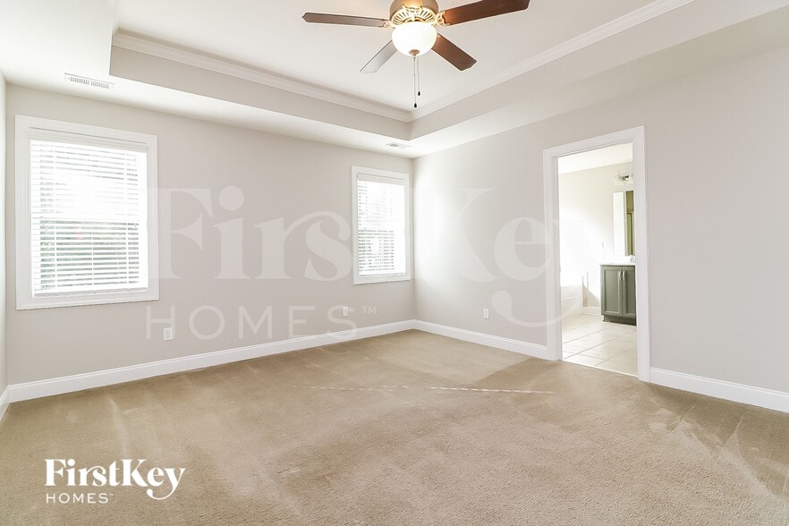 Building Photo - 157 Hawkesburg Dr