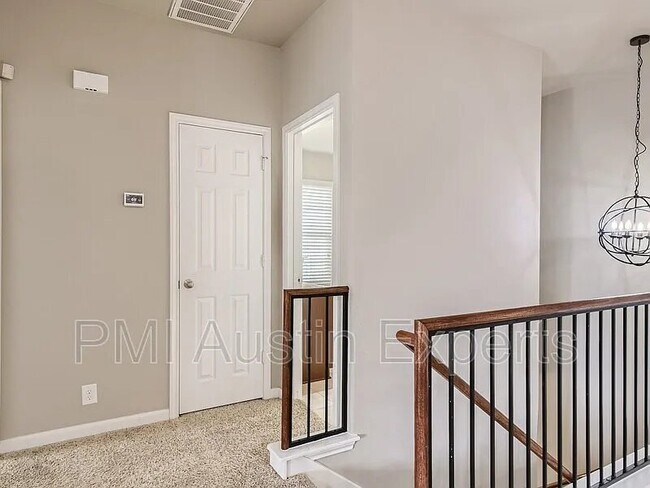 Building Photo - 3101 Davis Ln