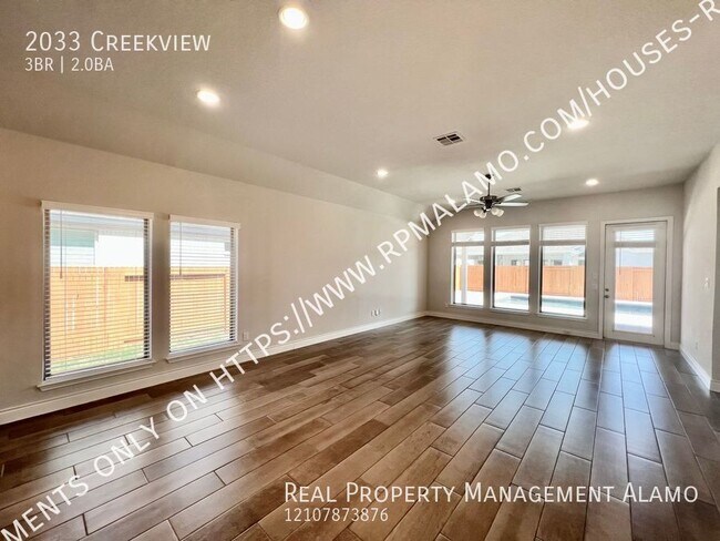 Building Photo - 2033 Creekview-