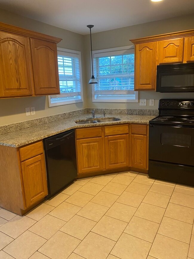 Building Photo - 3 Bedroom 2 Bath Home in Valley View
