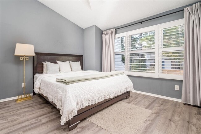 Building Photo - 3539 Mt Vernon Cir