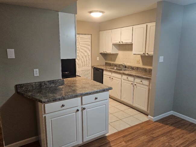 Building Photo - 2339 Sandalwood Creek Ct