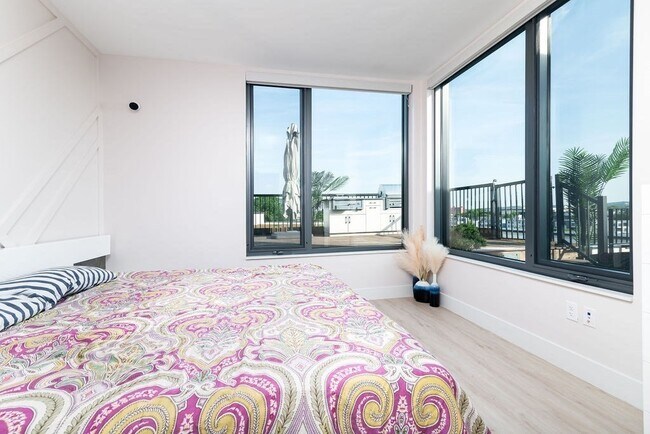 Building Photo - 60 Quincy Shore Dr