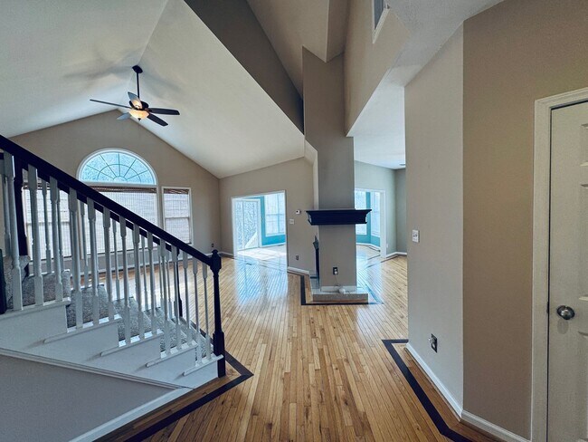 Building Photo - East AVL - Mountain Views and Space Galore!