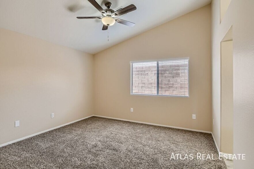 Building Photo - 4405 Sandhorse Ct