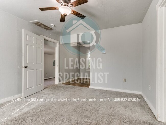 Building Photo - MOVE IN SPECIAL! Charming NW Oklahoma City...