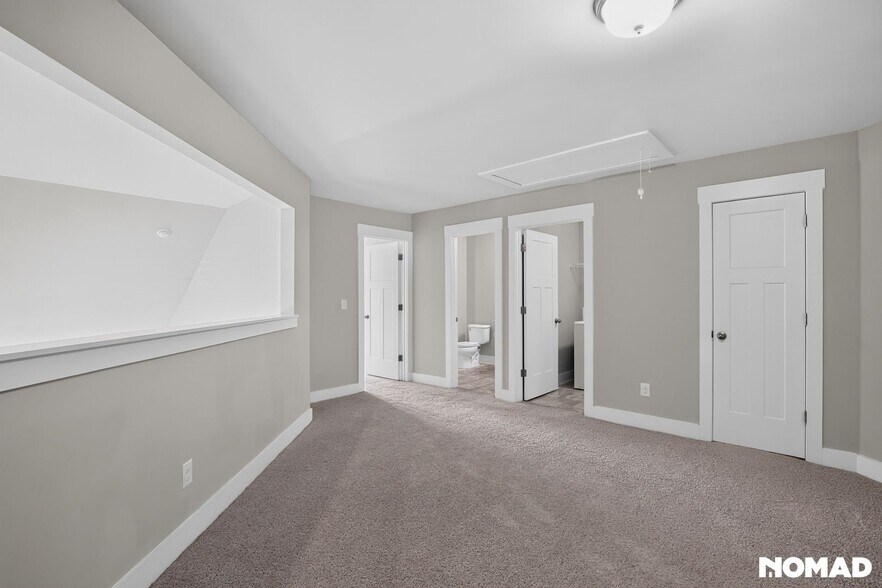 Building Photo - 201 Sprucewood Ct