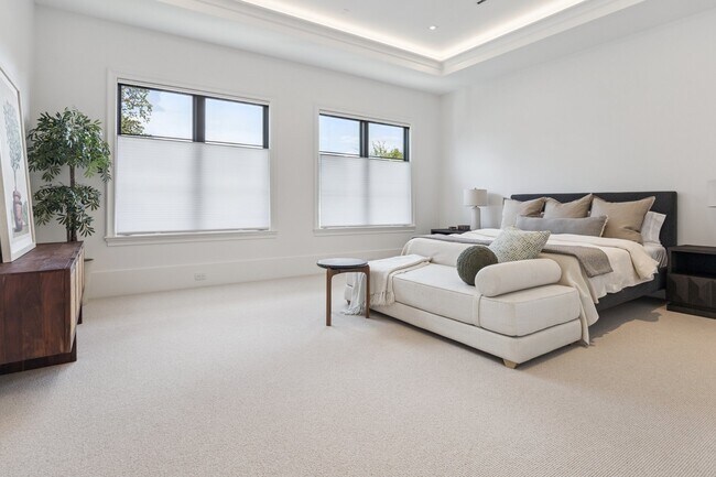 Building Photo - 2711 Eastgrove Ln