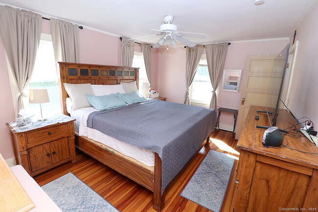 Building Photo - 111 Stearns St